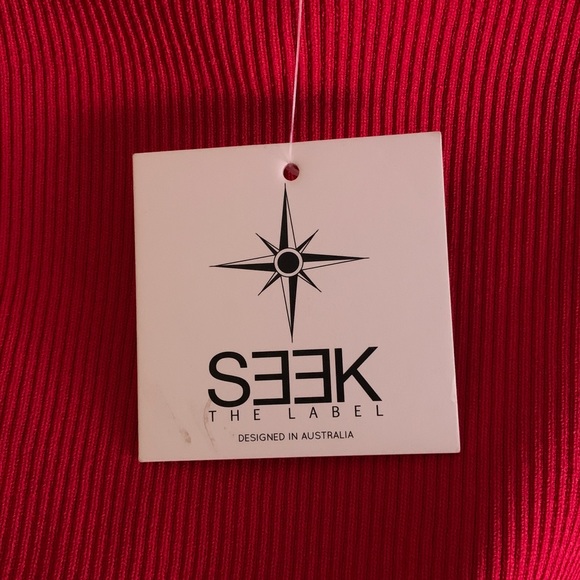 LF - SEEK the Label Red Striped Bell Sleeve Top - Picture 2 of 4